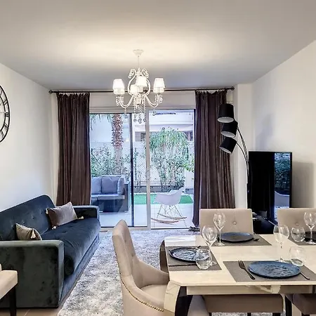 Bel Avec Piscine Dans La Résidence Appartement