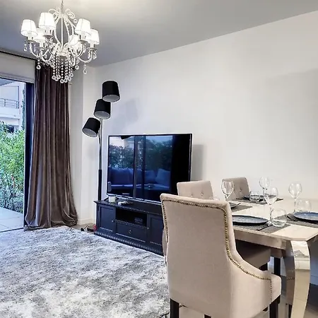 Bel Avec Piscine Dans La Résidence Appartamento Cannes
