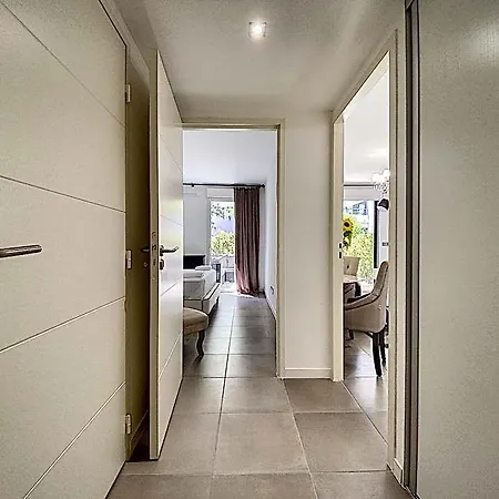 Apartman Palm With A Swimming Pool *