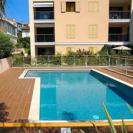 Apartman Palm With A Swimming Pool *