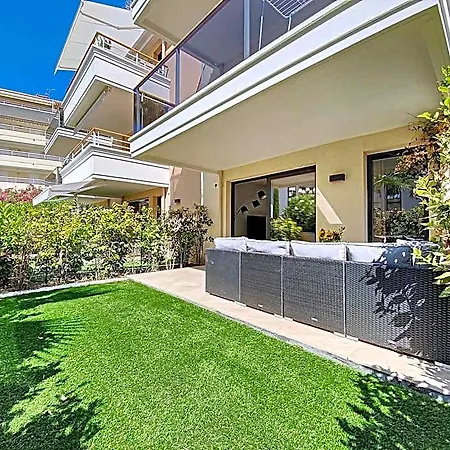 Apartman Palm With A Swimming Pool Cannes