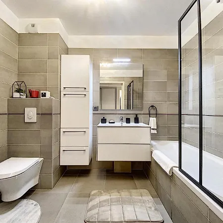 Palm With A Swimming Pool *