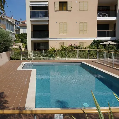 Palm With A Swimming Pool Apartment *