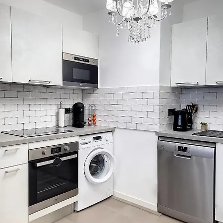 Bel Avec Piscine Dans La Résidence Appartement *